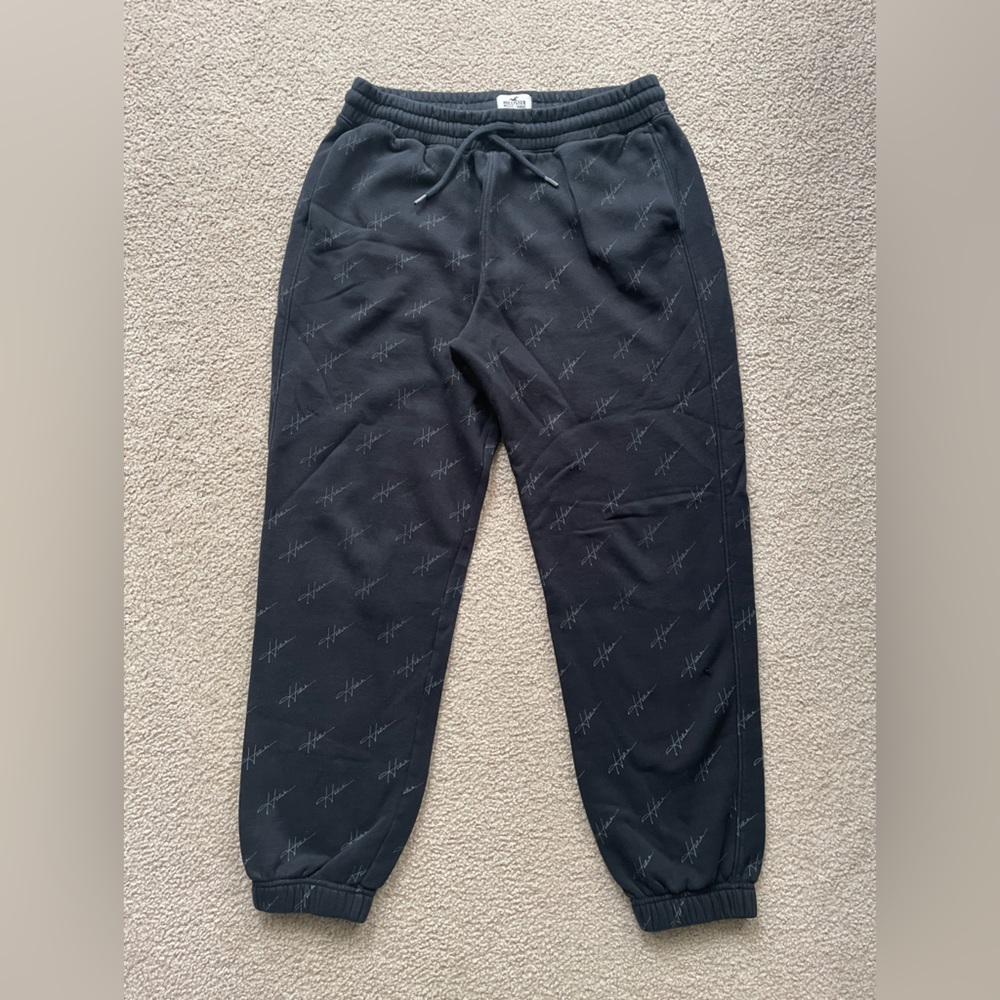 Mens Hollister pants size Medium - black allover script logo